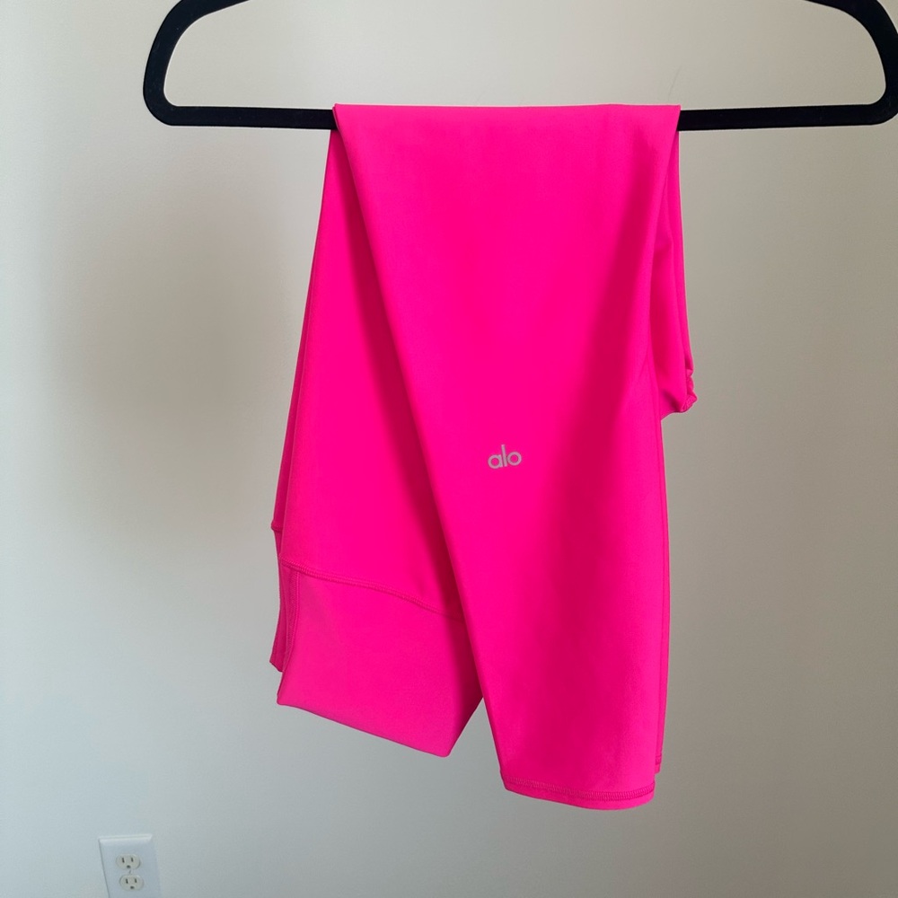 ALO Yoga Women's Bright Pink 7/8 Airlift NWOT